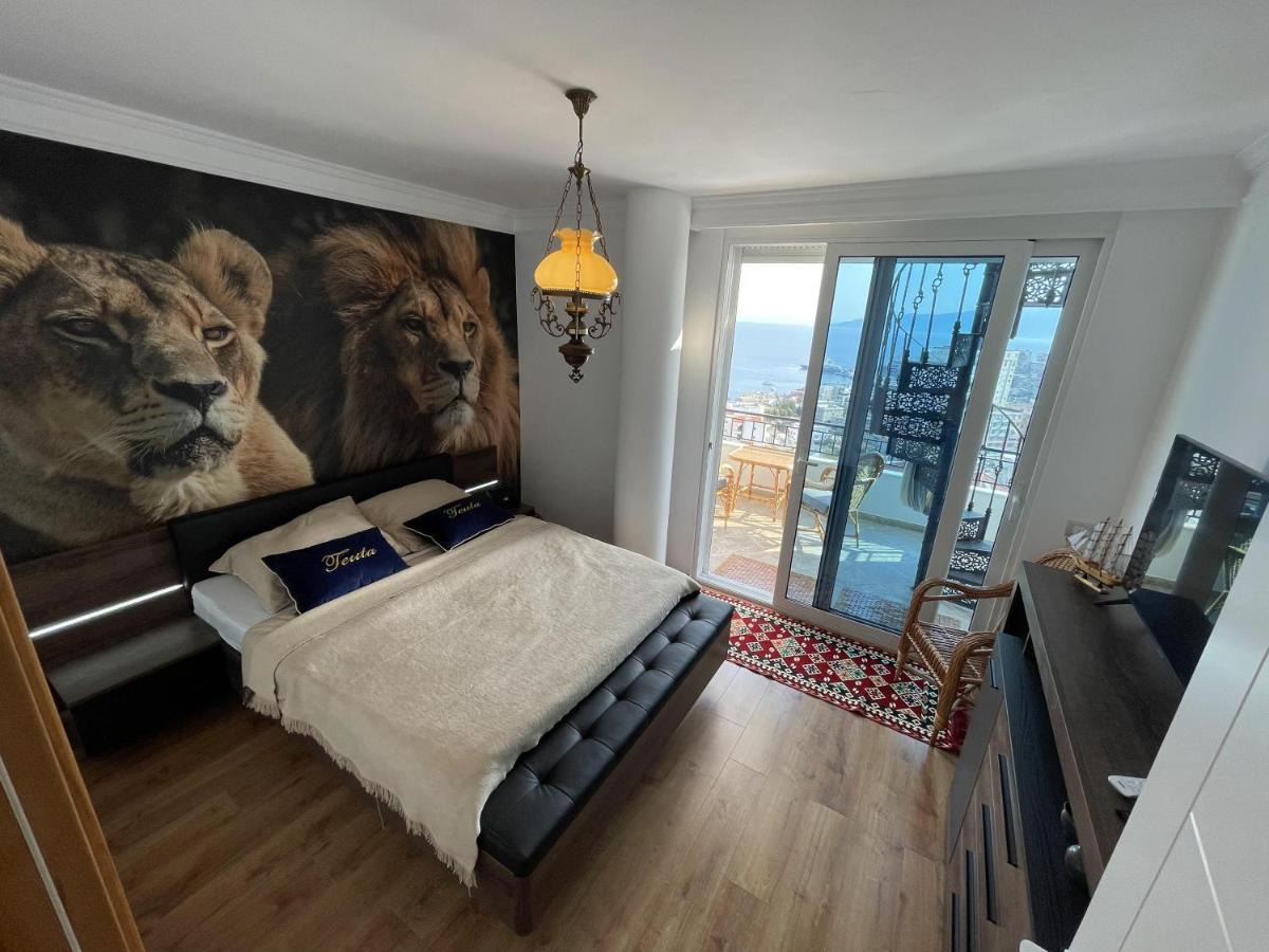 Teuta- Luxury Penthouse 200M2 Apartment Sarande Bagian luar foto
